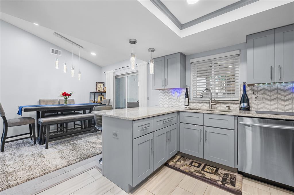 12181 74th Street Largo, FL 33773 - Photo 14 of 41