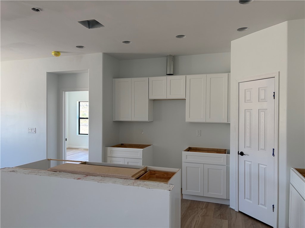 460 Kelvin Road Golden Valley, AZ 86413 - Photo 6 of 44