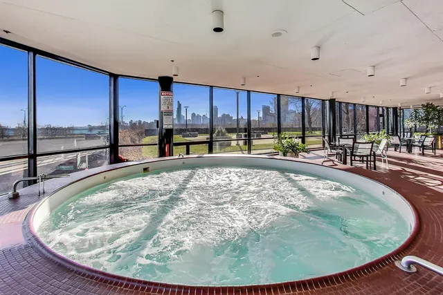 $1,500,000 | 155 North Harbor Drive, Unit 330133023314, Chicago, IL 60601