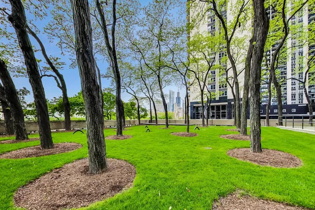 $1,500,000 | 155 North Harbor Drive, Unit 330133023314, Chicago, IL 60601