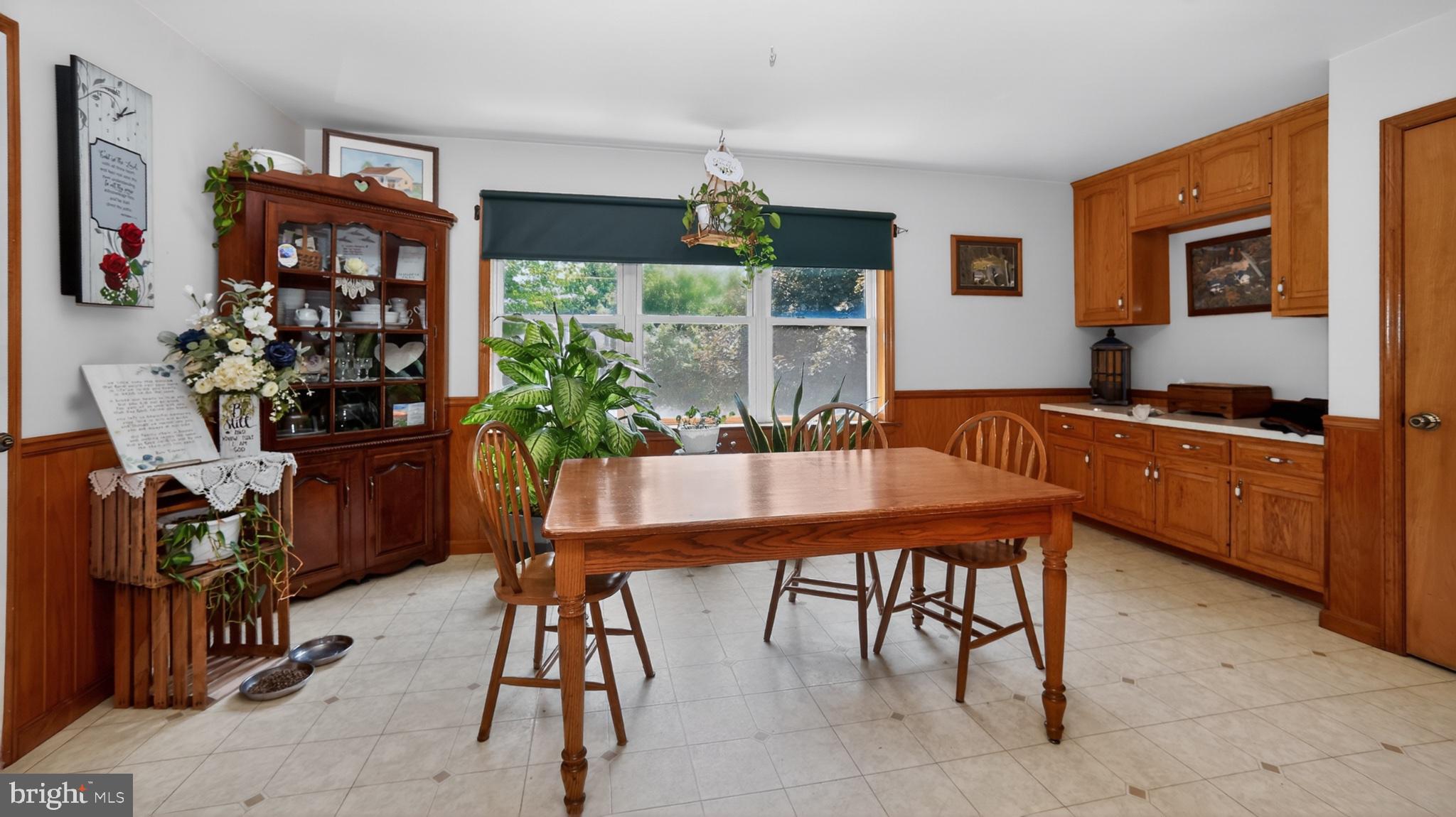 257 Hill Road New Holland, PA 17557 - Photo 56 of 94 Bright and inviting dining space.