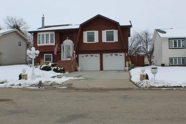 $279,900 | 1206 19th Street North, Moorhead, MN 56560