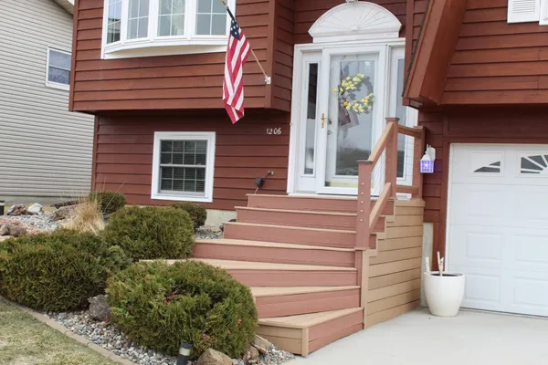 $279,900 | 1206 19th Street North, Moorhead, MN 56560