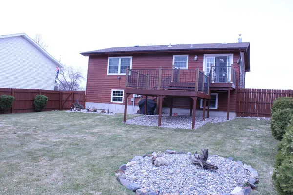 $279,900 | 1206 19th Street North, Moorhead, MN 56560