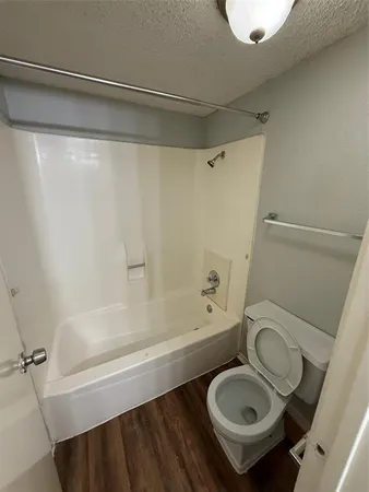 $950 | 7152 Fair Oaks Avenue, Unit 2193, Dallas, TX 75231