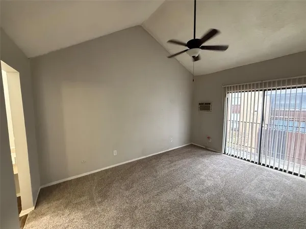 $950 | 7152 Fair Oaks Avenue, Unit 2193, Dallas, TX 75231
