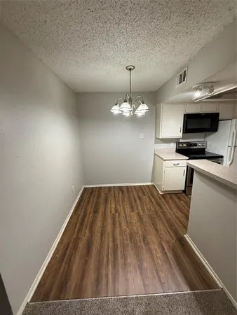 $950 | 7152 Fair Oaks Avenue, Unit 2193, Dallas, TX 75231