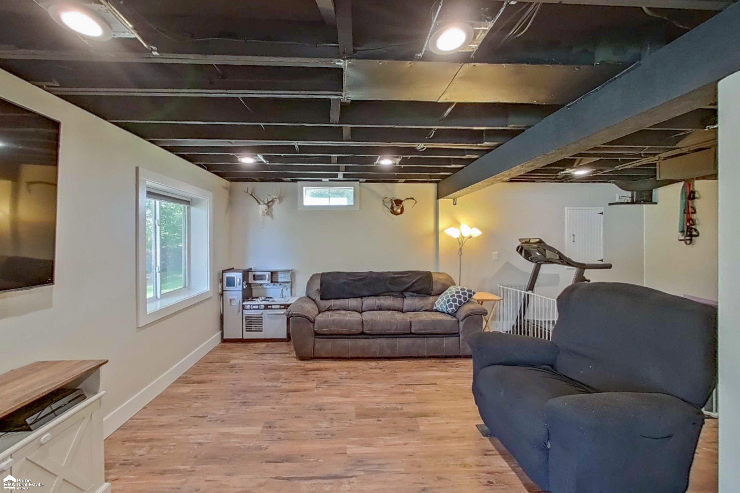 4279 Ridge Court Pinckney, MI 48169 - Photo 29 of 59 50152354-671c0acb-bf22-4459-903e-facbbc9bec89.JPG