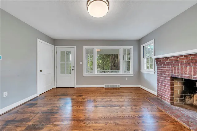 $1,350 | 817 Hanover Avenue Northwest, Roanoke, VA 24016