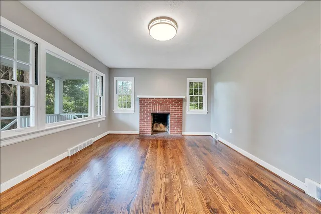 $1,350 | 817 Hanover Avenue Northwest, Roanoke, VA 24016