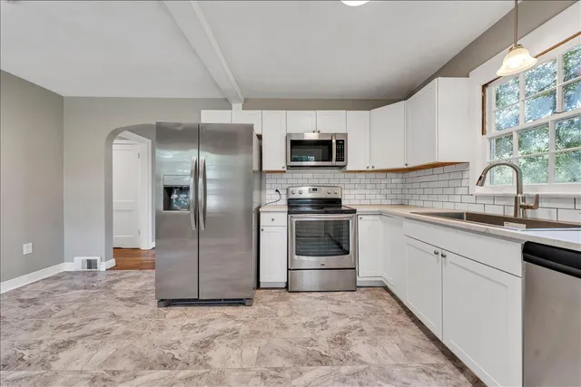 $1,350 | 817 Hanover Avenue Northwest, Roanoke, VA 24016