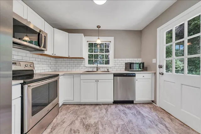 $1,350 | 817 Hanover Avenue Northwest, Roanoke, VA 24016