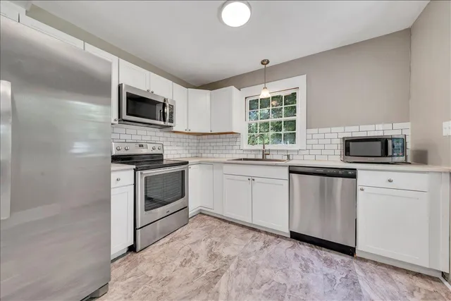 $1,350 | 817 Hanover Avenue Northwest, Roanoke, VA 24016