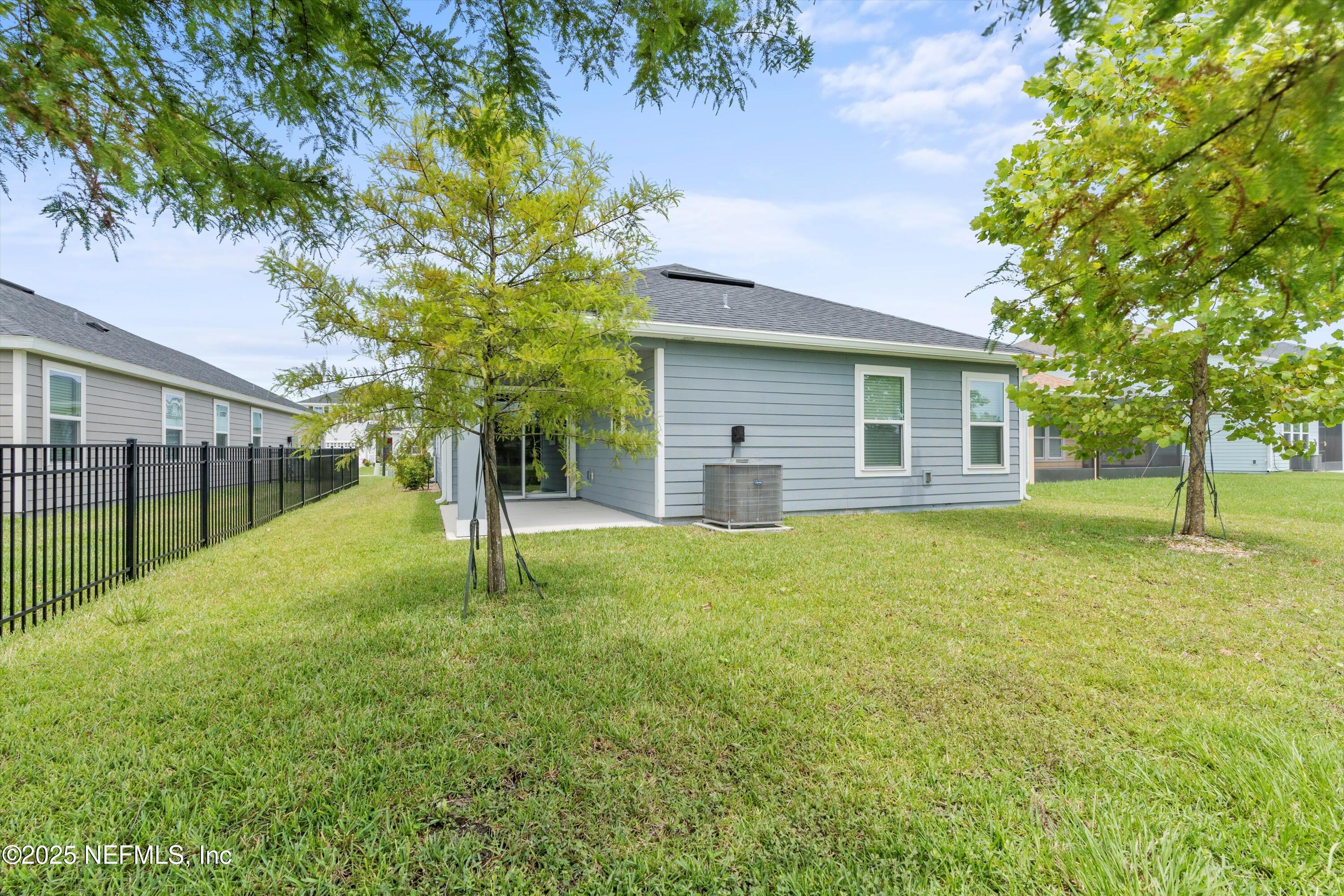 167 Fallen Oak Trail St. Augustine, FL 32095 - Photo 25 of 33 25-Back