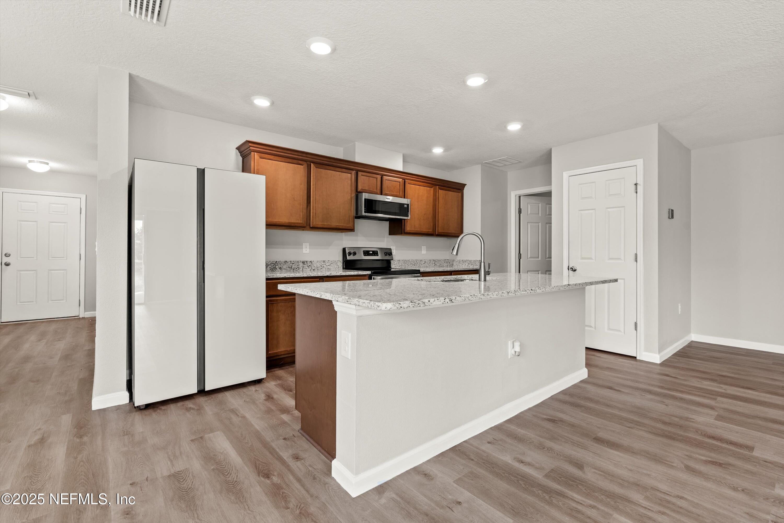 167 Fallen Oak Trail St. Augustine, FL 32095 - Photo 9 of 33 09-Kitchen