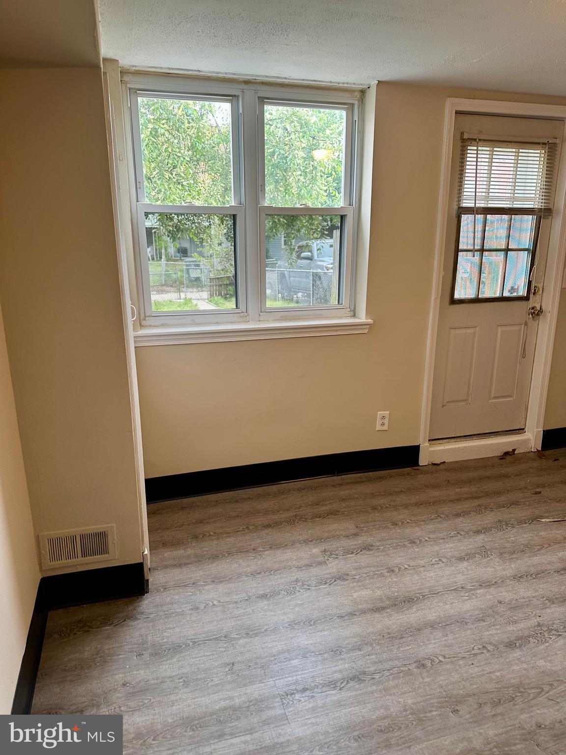 4116 Raymonn Avenue Baltimore, MD 21213 - Photo 3 of 15