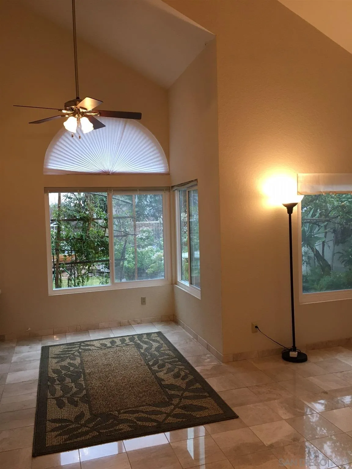 2016 Crosscreek Road Chula Vista, CA 91913 - Photo 4 of 11 Gallery Image 4