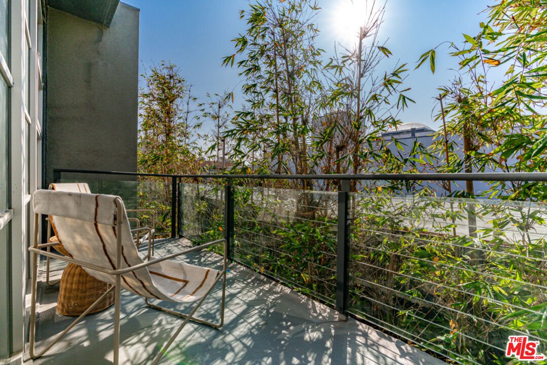 25 Brooks Avenue, Unit 3 Venice, CA 90291 - Photo 17 of 34