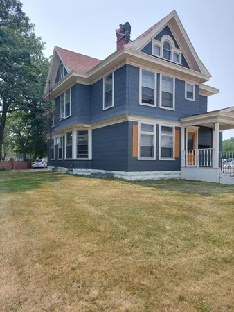 $275,000 | 915 1st Drive Northwest, Austin, MN 55912