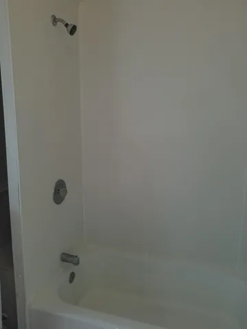 $275,000 | 915 1st Drive Northwest, Austin, MN 55912