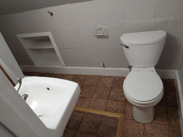 $275,000 | 915 1st Drive Northwest, Austin, MN 55912