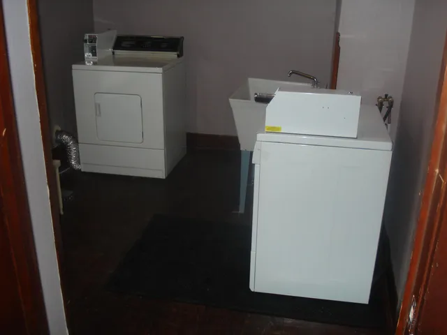 $275,000 | 915 1st Drive Northwest, Austin, MN 55912