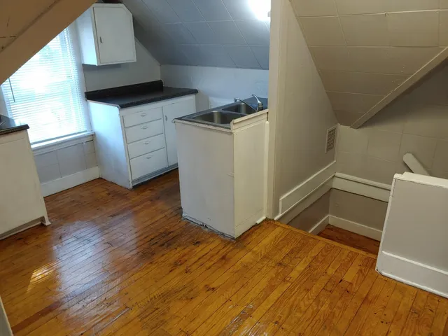 $275,000 | 915 1st Drive Northwest, Austin, MN 55912