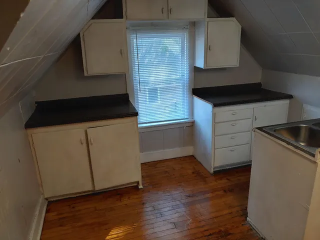 $275,000 | 915 1st Drive Northwest, Austin, MN 55912