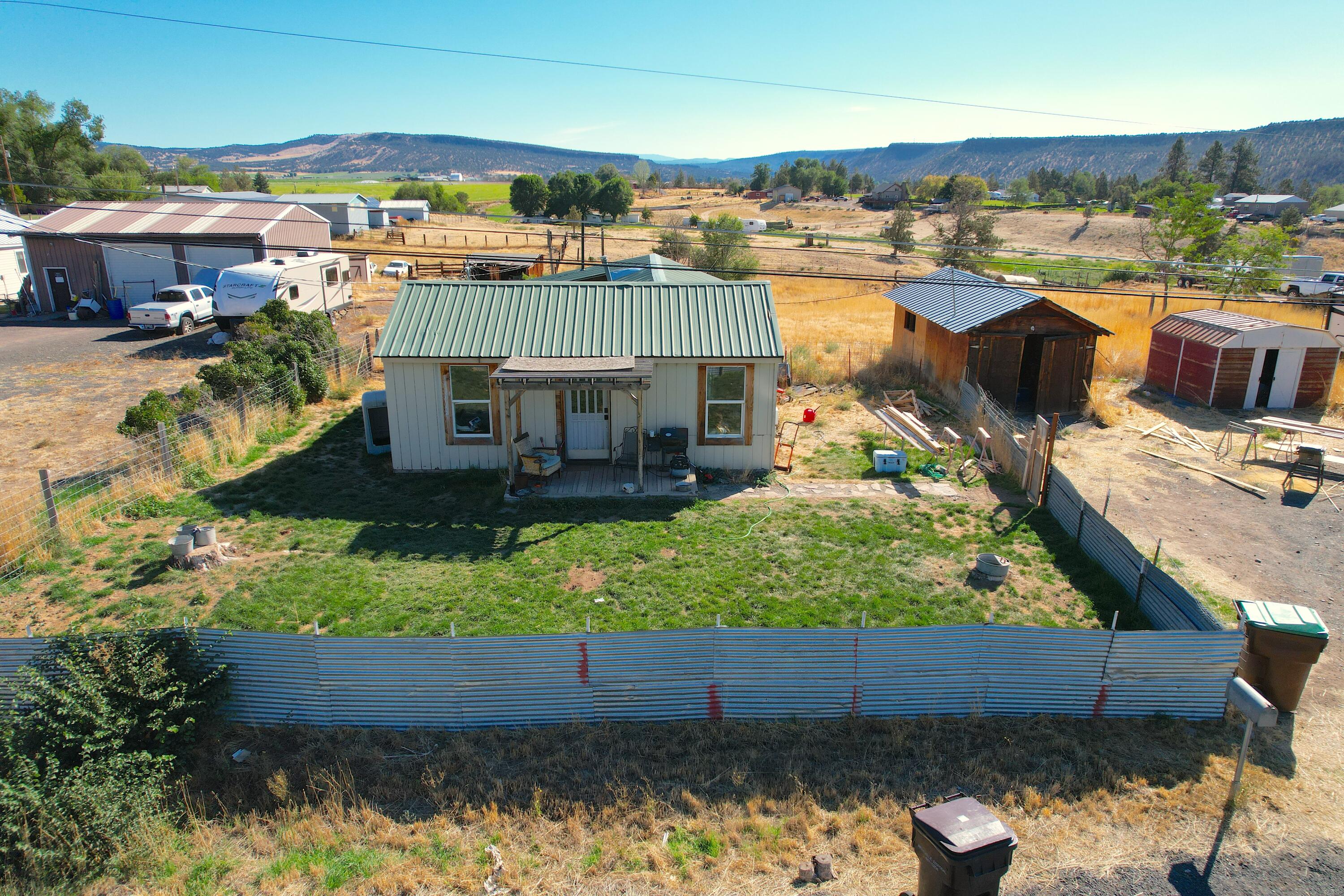696 North Barnes Road Prineville, OR 97754 - Photo 3 of 23 dji_fly_20240919_103126_376_172676719052