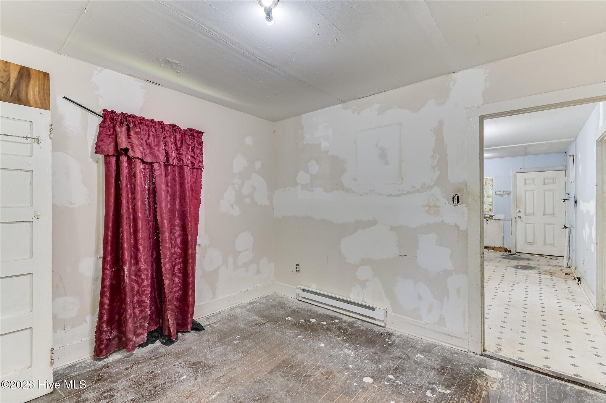 2806 Royal Street Augusta, GA 30909 - Photo 7 of 16 Living Room