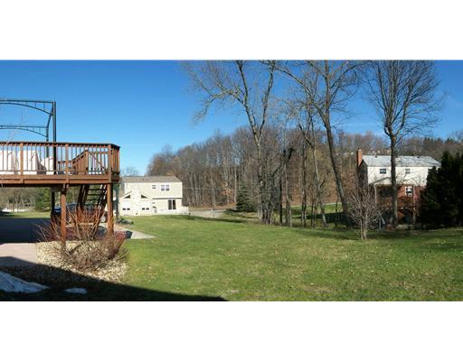 1809 Red Coach Road Allison Park, PA 15101 - Photo 17 of 18 Yard/Garden.