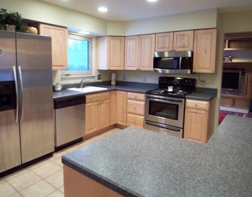 1809 Red Coach Road Allison Park, PA 15101 - Photo 7 of 18 Kitchen. Nice open layout to dining room. Great for living and entertaining!
