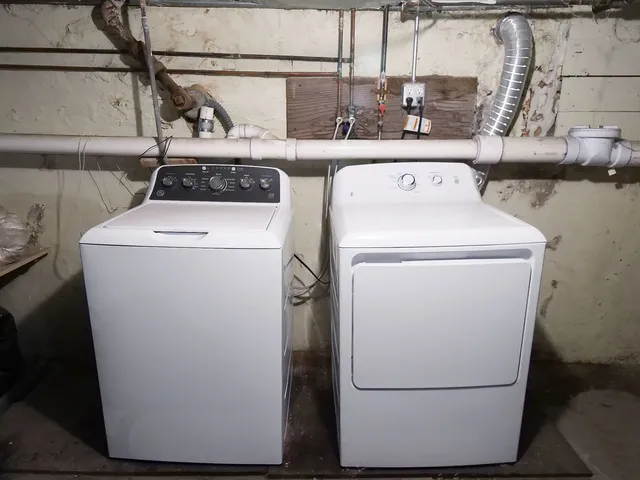 $1,295,000 | 3256 North Elston Avenue, Chicago, IL 60618