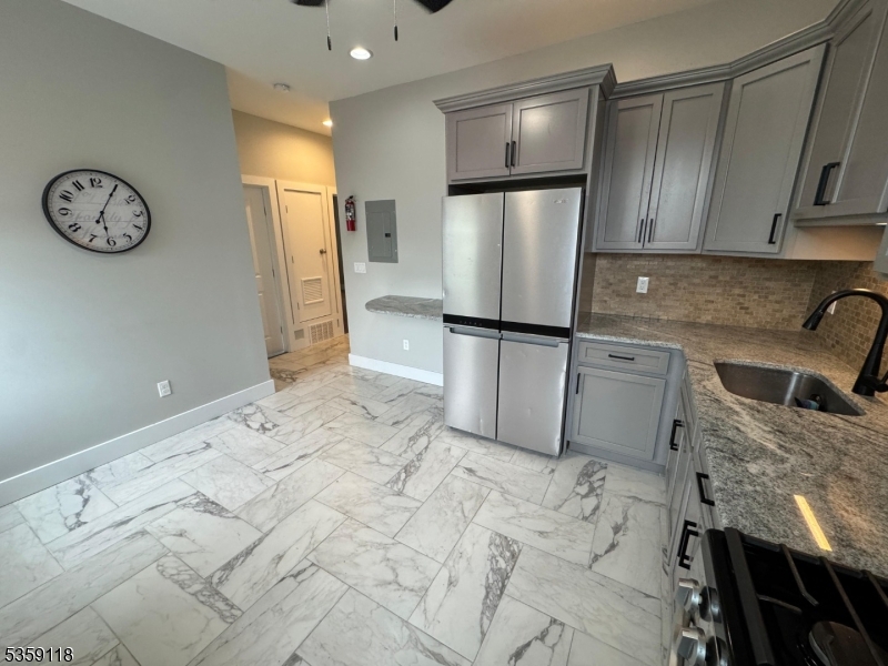 273 16th Avenue, Unit 3R Newark, NJ 07103 - Photo 3 of 13