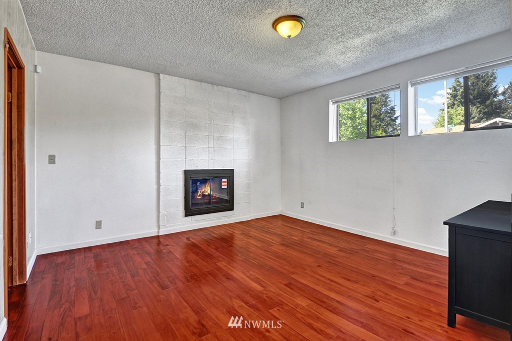 2405 Southeast 21st Street Renton, WA 98055 - Photo 13 of 22 Gallery Image 13