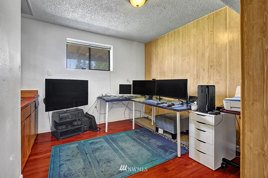 2405 Southeast 21st Street Renton, WA 98055 - Photo 16 of 22 Gallery Image 16