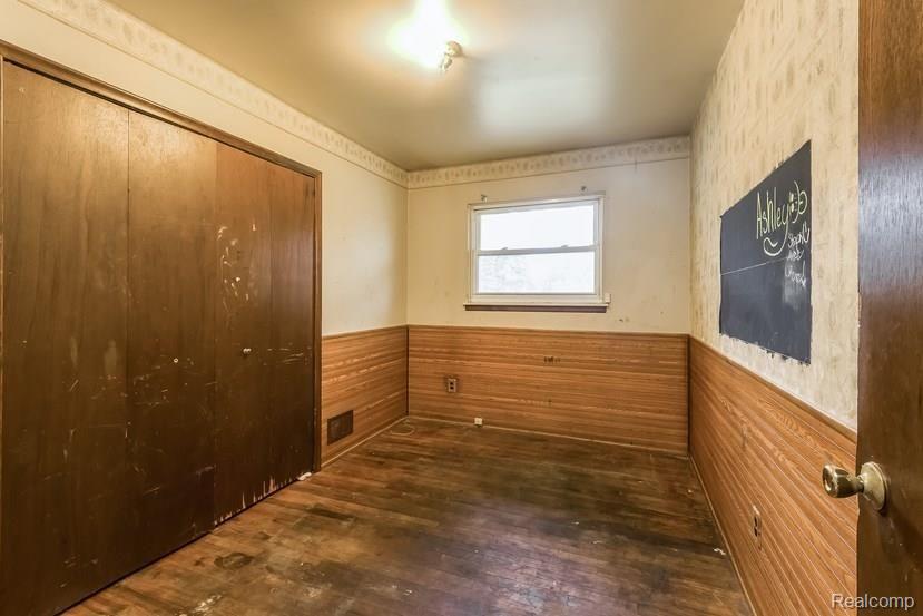 399 Kent Street Carleton, MI 48117 - Photo 16 of 24