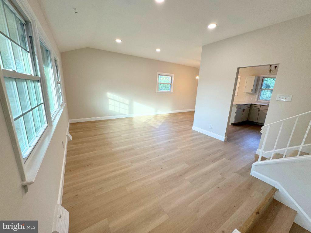 406 Howard Road Cherry Hill, NJ 08034 - Photo 12 of 29