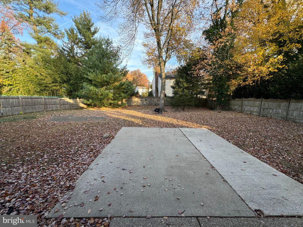 406 Howard Road Cherry Hill, NJ 08034 - Photo 5 of 29