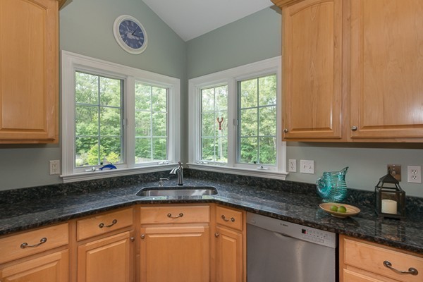 47 Arrowhead Farm Road Boxford, MA 01921 - Photo 4 of 30