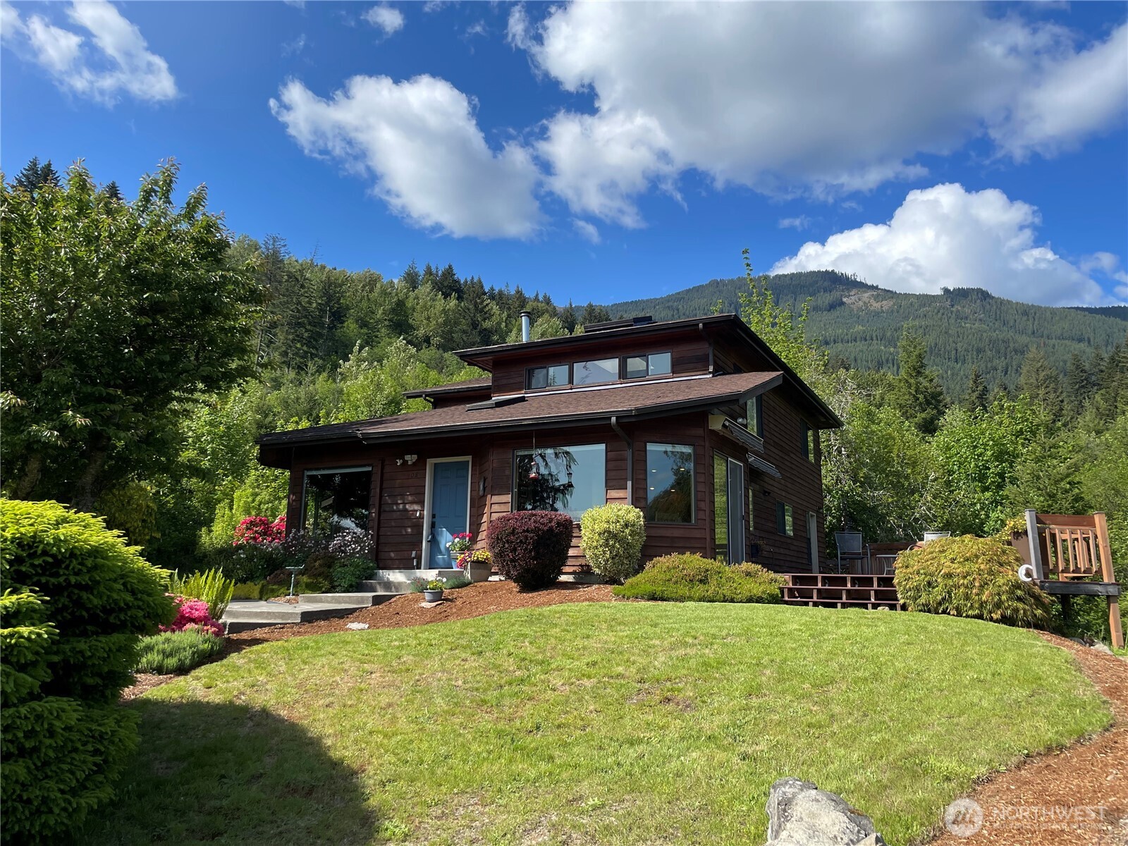 108 Long And Winding Road Randle, WA 98377 - Photo 1 of 38 Gallery Image 1