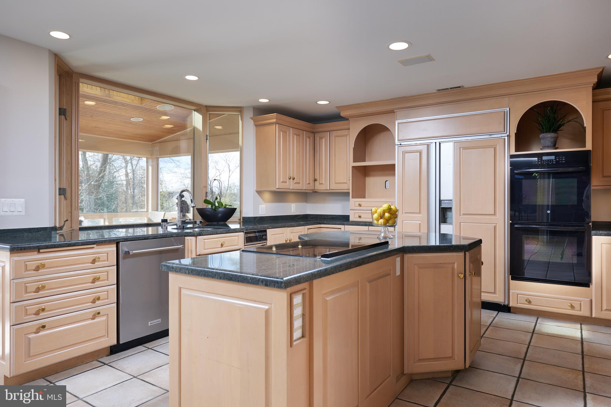 9904 Bluegrass Road Potomac, MD 20854 - Photo 21 of 68 Sun filled working area, great counter top space.