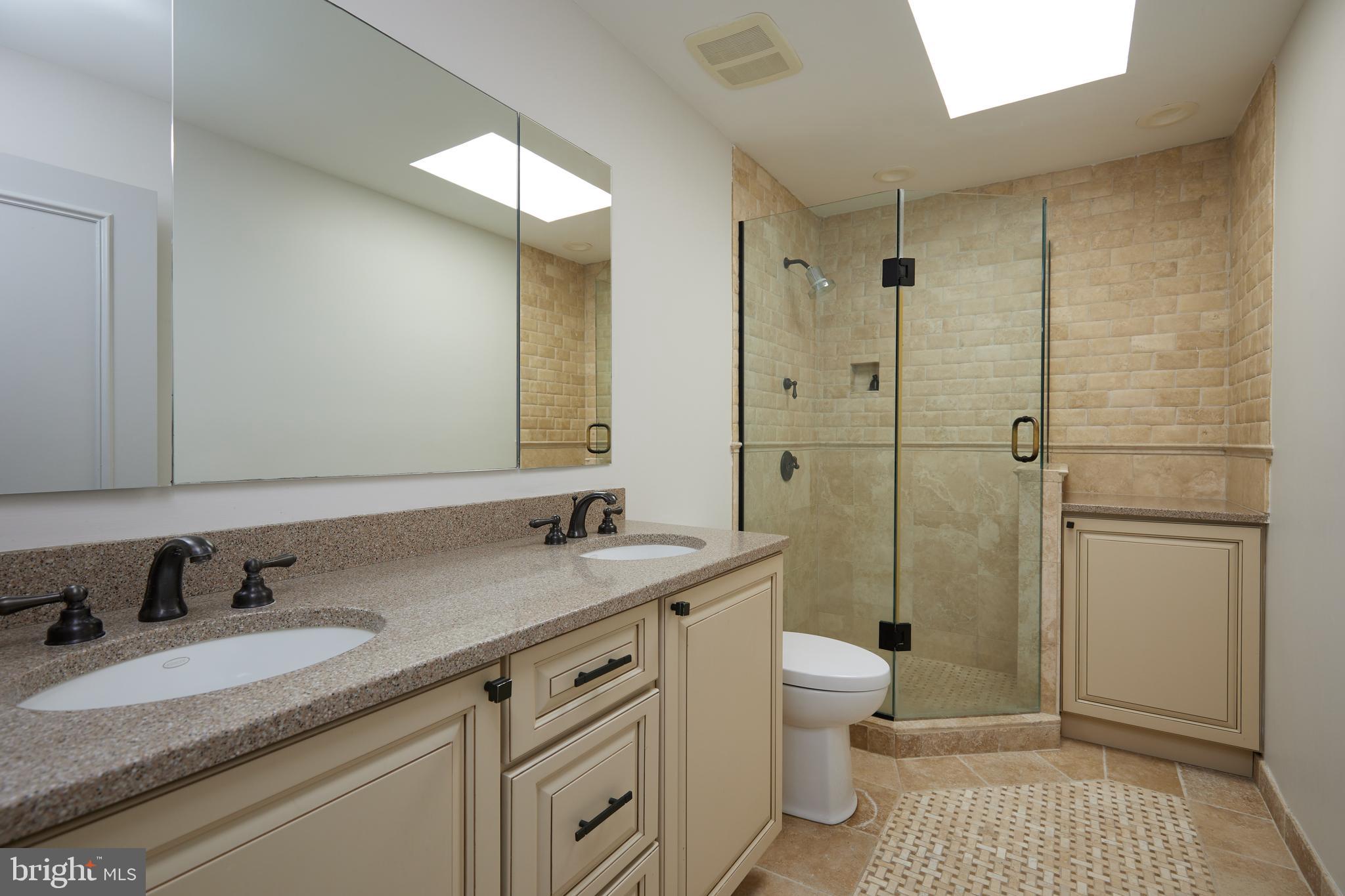 9904 Bluegrass Road Potomac, MD 20854 - Photo 49 of 68 Hall Bath # 2 upstairs. 3 Total upstairs.