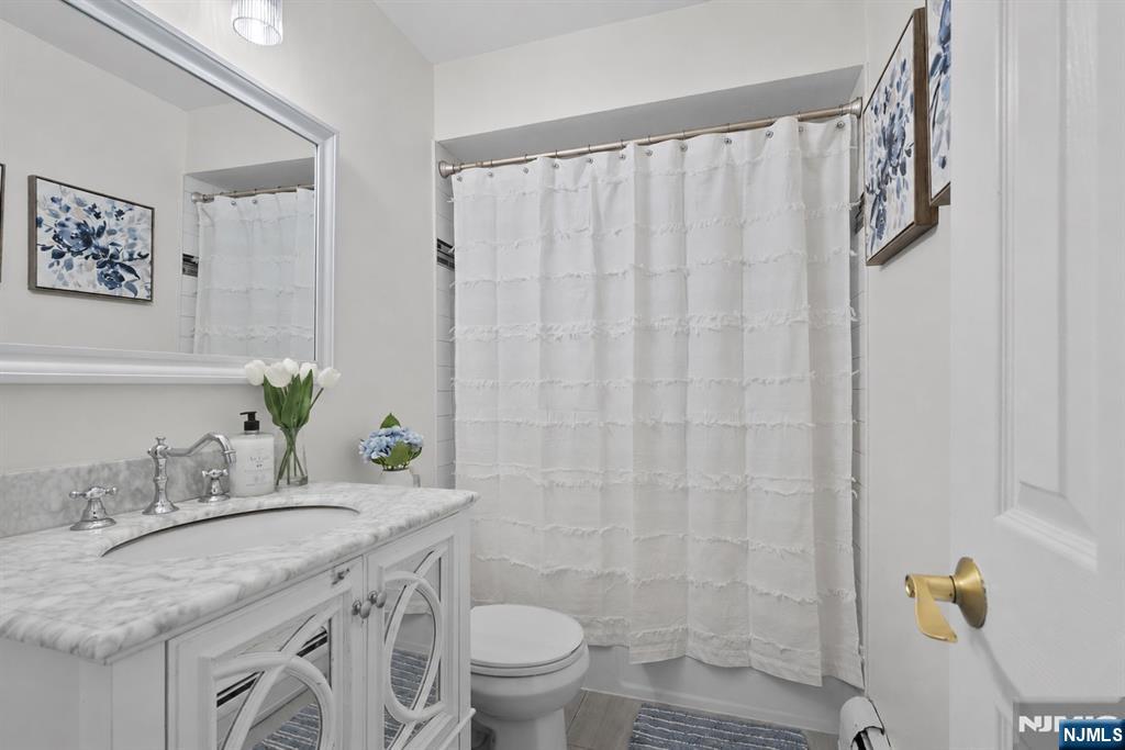 15 Robby Road Little Ferry, NJ 07643 - Photo 11 of 45