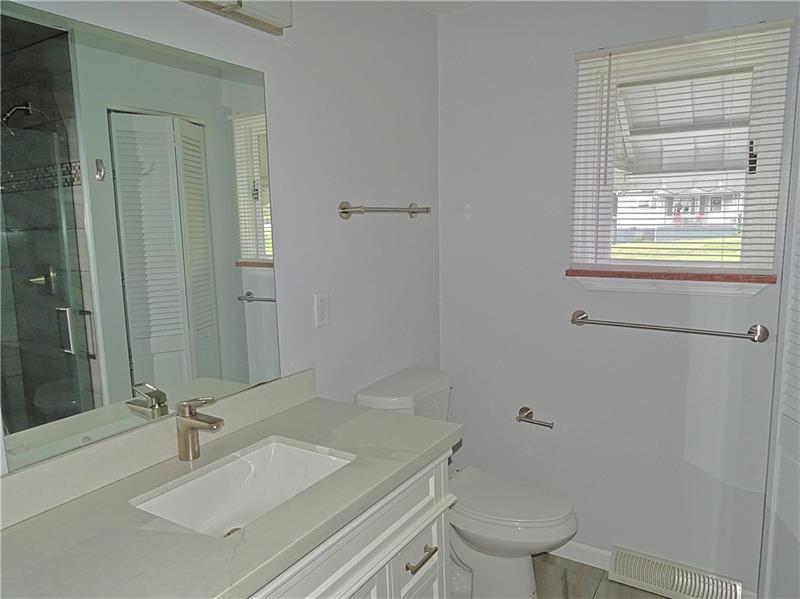 640 Bridge Street Irwin, PA 15642 - Photo 11 of 18 BATH