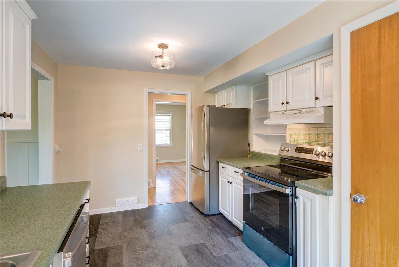 401 Merrill Crest Drive Madison, WI 53705 - Photo 12 of 90