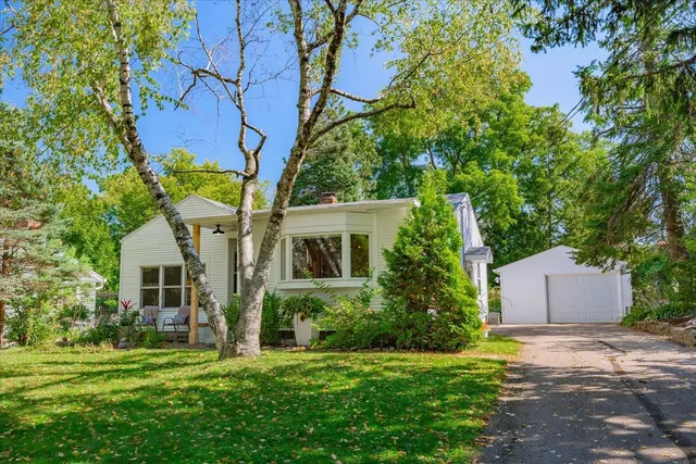 $450,000 | 401 Merrill Crest Drive, Madison, WI 53705