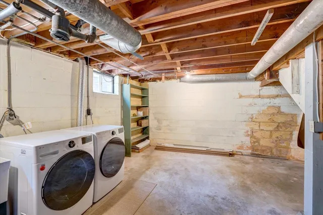 $450,000 | 401 Merrill Crest Drive, Madison, WI 53705