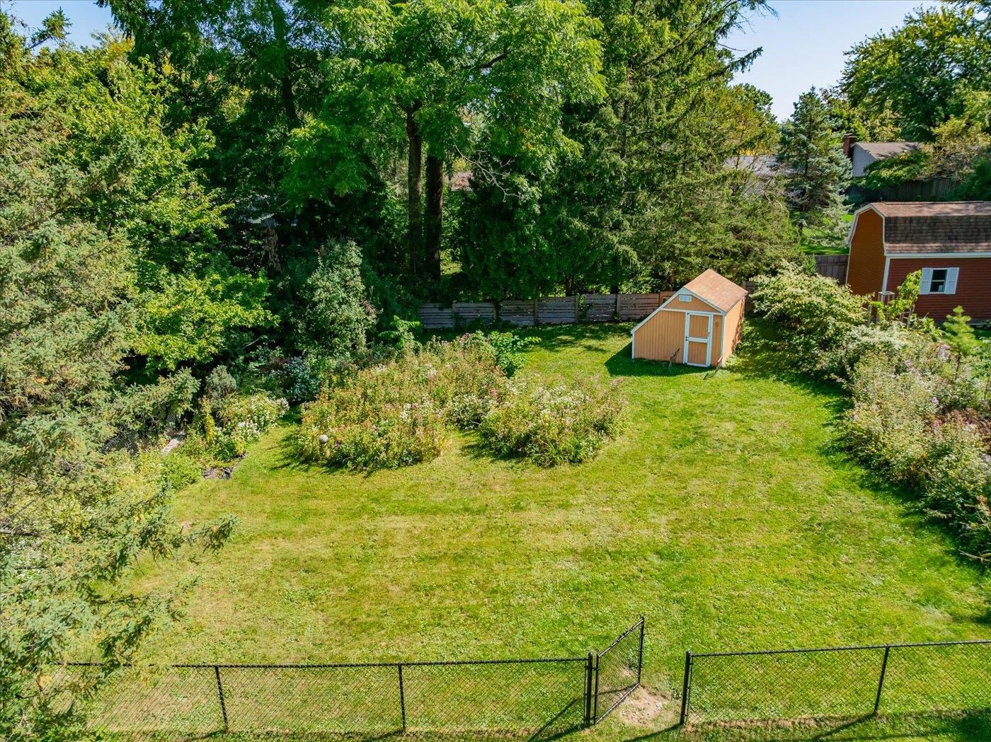 401 Merrill Crest Drive Madison, WI 53705 - Photo 4 of 90