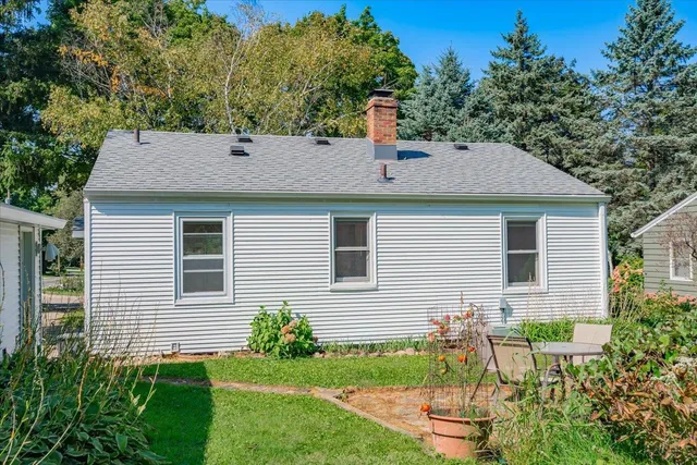 $450,000 | 401 Merrill Crest Drive, Madison, WI 53705